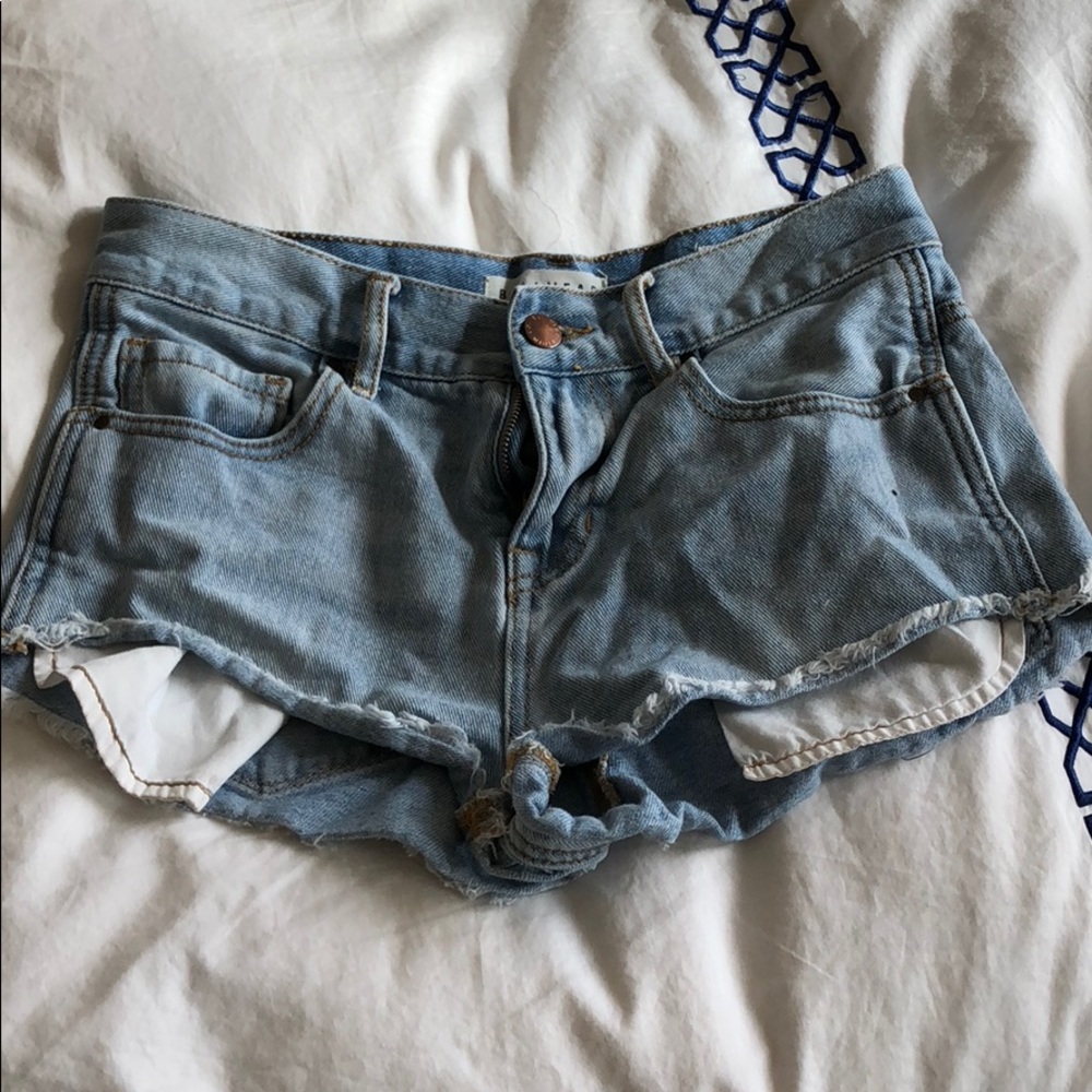 HIGH WASTED JEAN SHORTS CUTOFFS LIGHT WASH